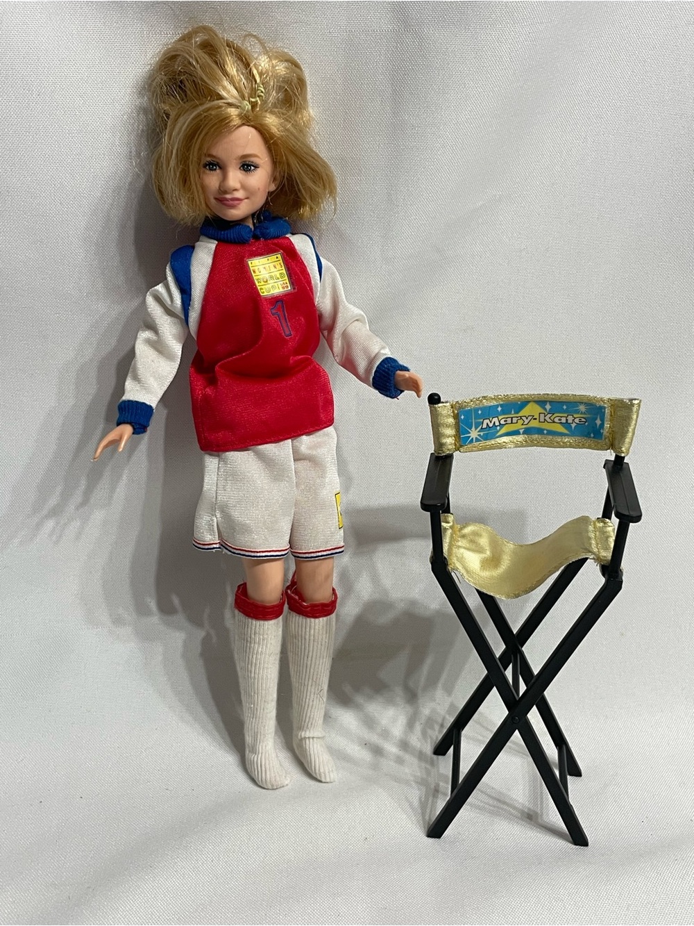 VINTAGE Mary Kate Olsen Fashion Doll with Directors Chair & FIFA Soccer Outfit